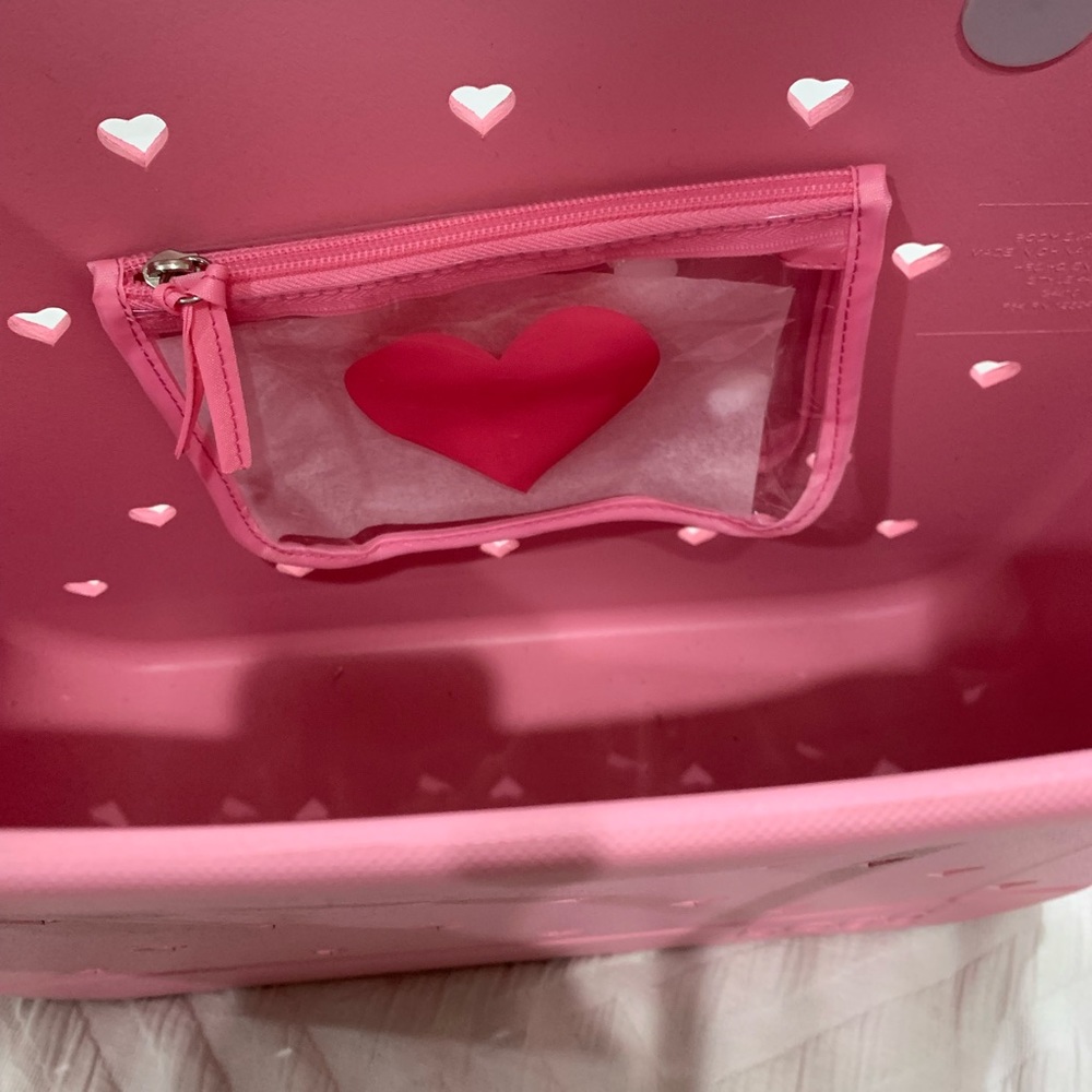 Original new Bogg bag bubblegum pink with hearts💕